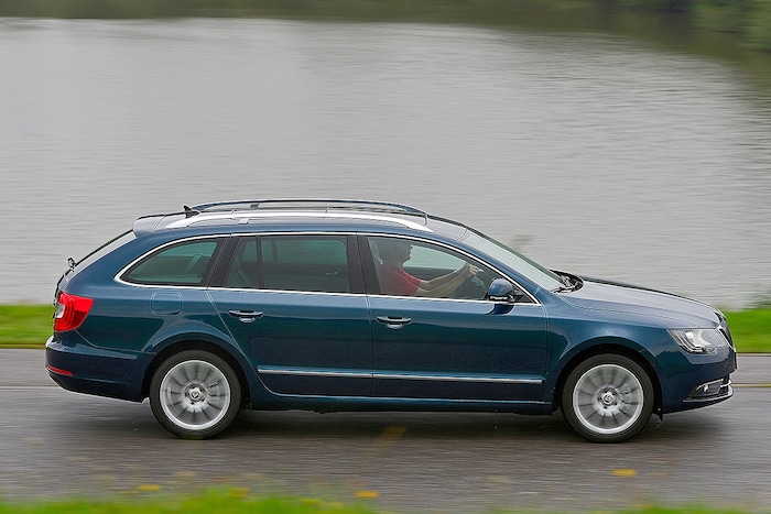 Skoda Superb Combi 2.0 TDI 