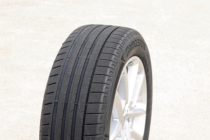 Bridgestone Potenza Sport (105 Y)