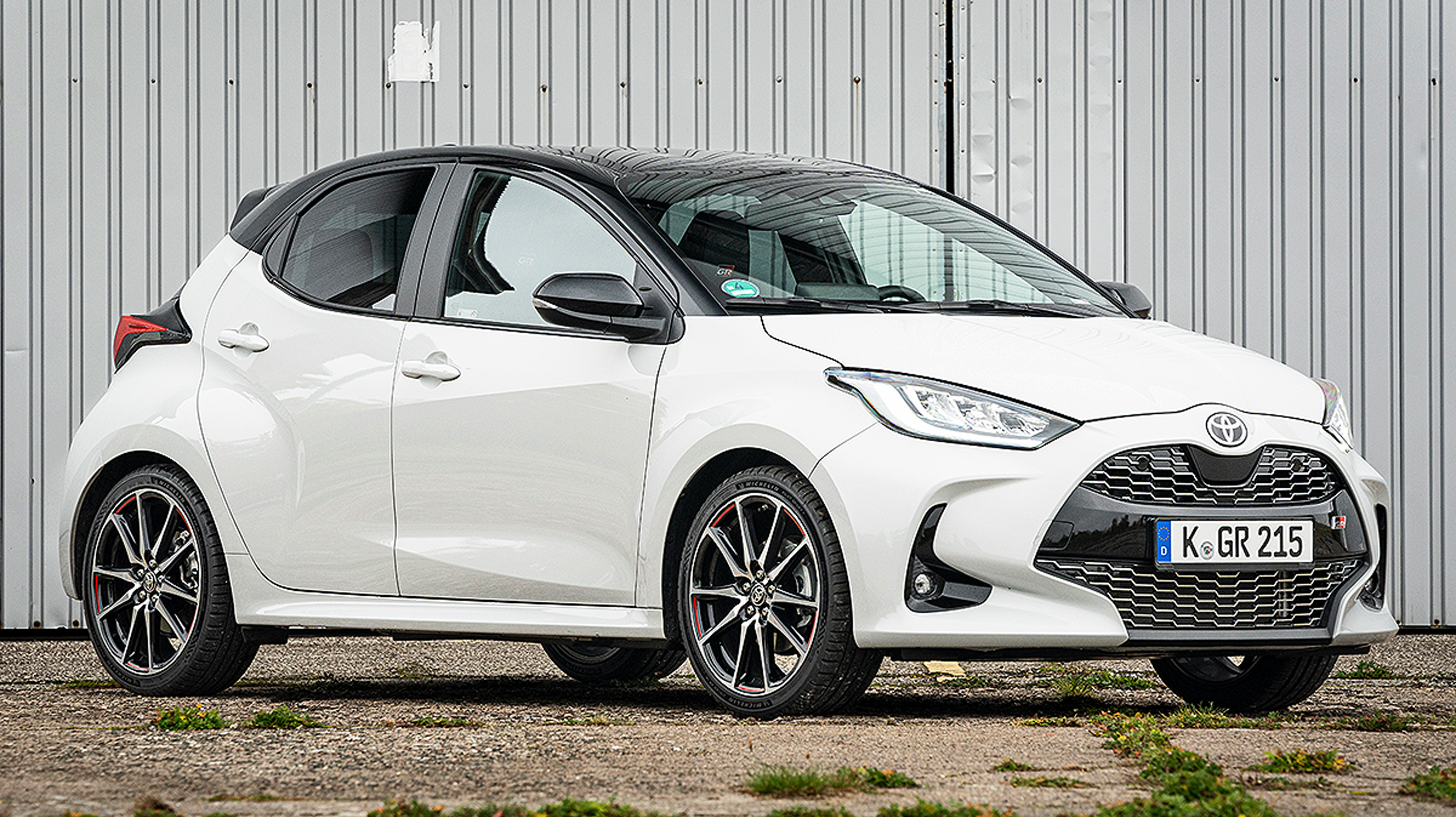 Verwunderlich Toyota Hybrid Yaris Bildnull