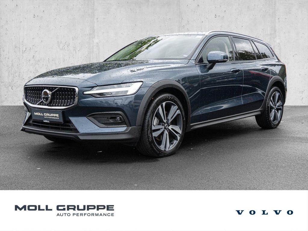 Bild des Angebotes Volvo V60 Cross Country B4 D AWD Ultimate Bright B&W