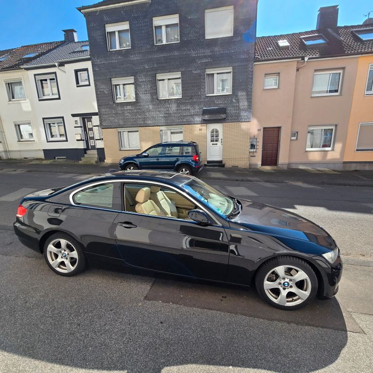 Bild des Angebotes BMW 325i Coupé -