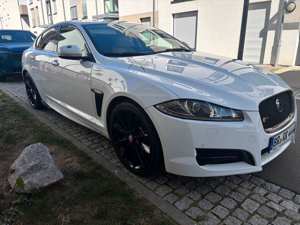 Jaguar XF 3.0 L V6 Diesel S -