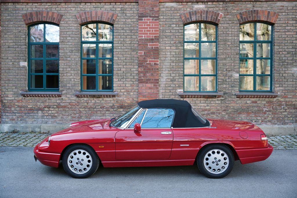 Alfa Romeo Spider 2.0