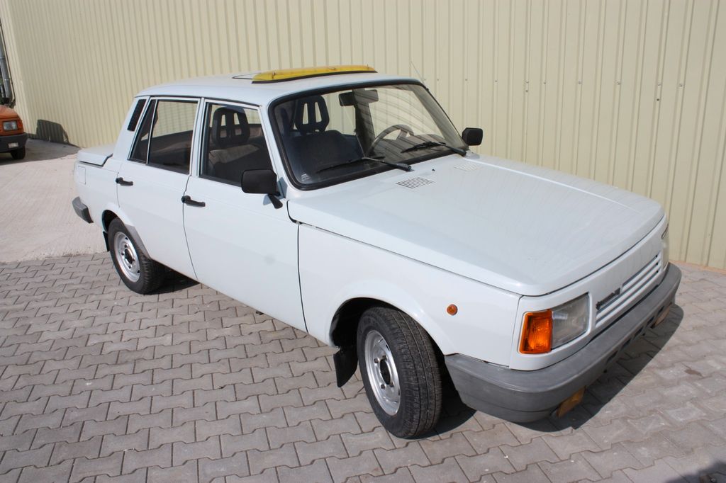 Bild des Angebotes Wartburg 1,3 De Luxe - HU / AU NEU mit Schiebedach
