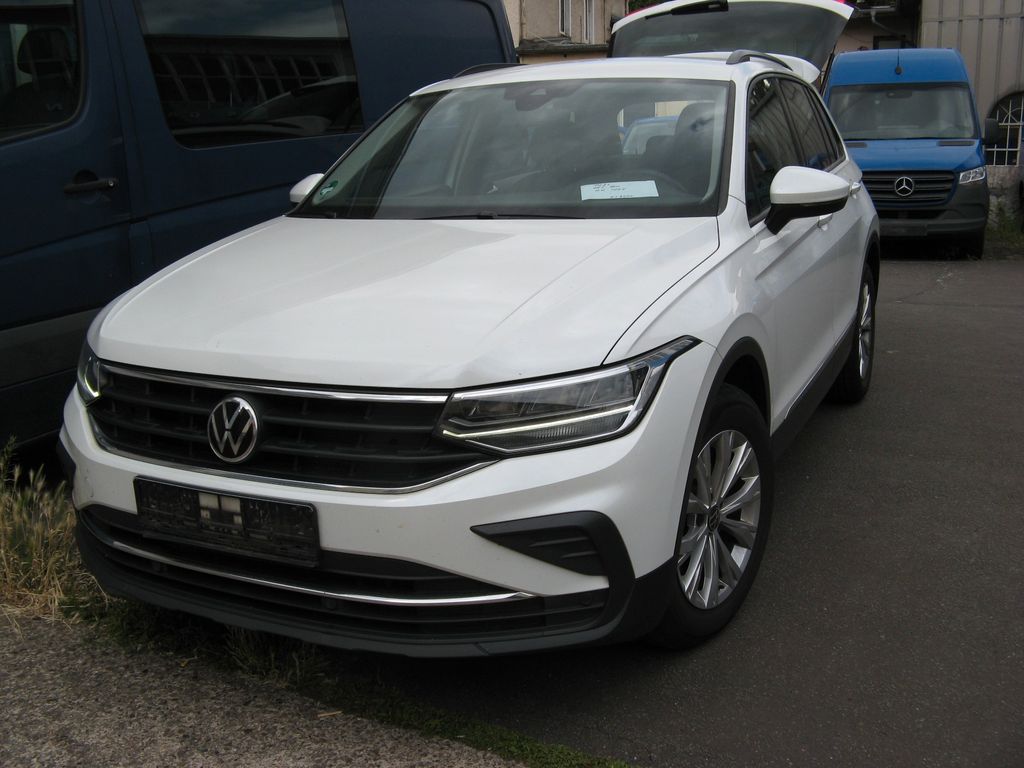 Bild des Angebotes Volkswagen Tiguan Basis LED