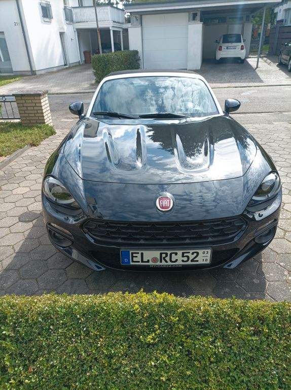 Bild des Angebotes Fiat 124 Spider Lusso Schwarz Cabrio Leder