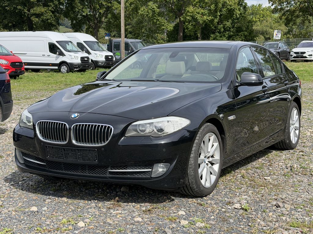 Bild des Angebotes BMW 523 i Schiebedach Bi-Xenon Leder Navi M-Technik