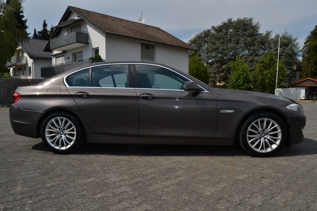 Bild des Angebotes BMW 523i Vollständig Scheckheftgepflegt
