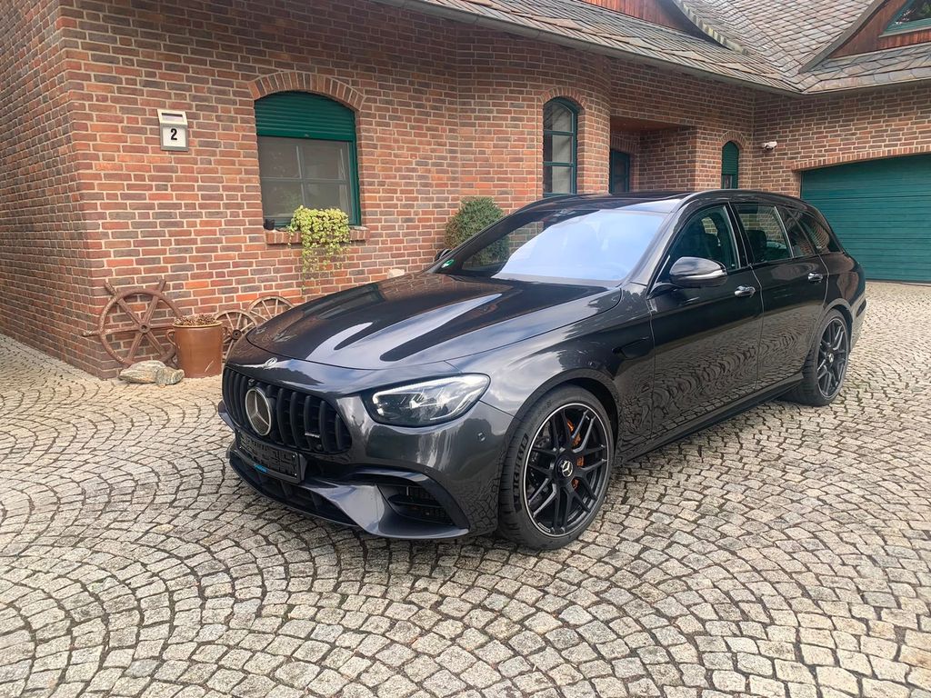 Bild des Angebotes Mercedes-Benz E 63 S AMG 4MATIC/VOLLAUSSTATTUNG