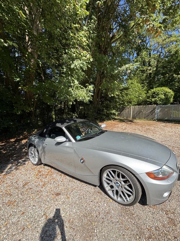 Bild des Angebotes BMW Z4 3.0i -von 2003 Liebhaber Auto sehr gut gepfle
