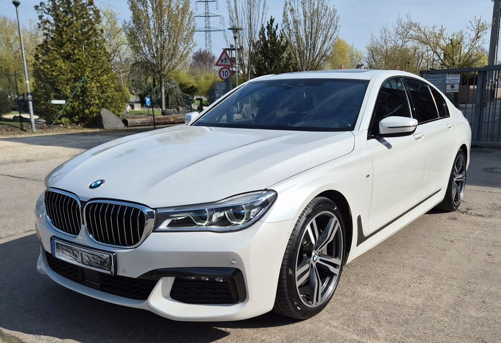 Bild des Angebotes BMW 750 d xDrive M Paket DisplayKey SoftClose 20"ALU