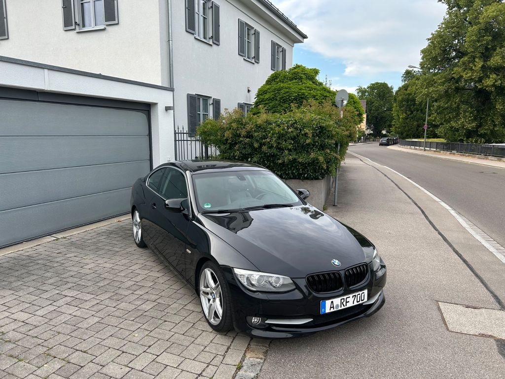 Bild des Angebotes BMW 320i Coupé - E92