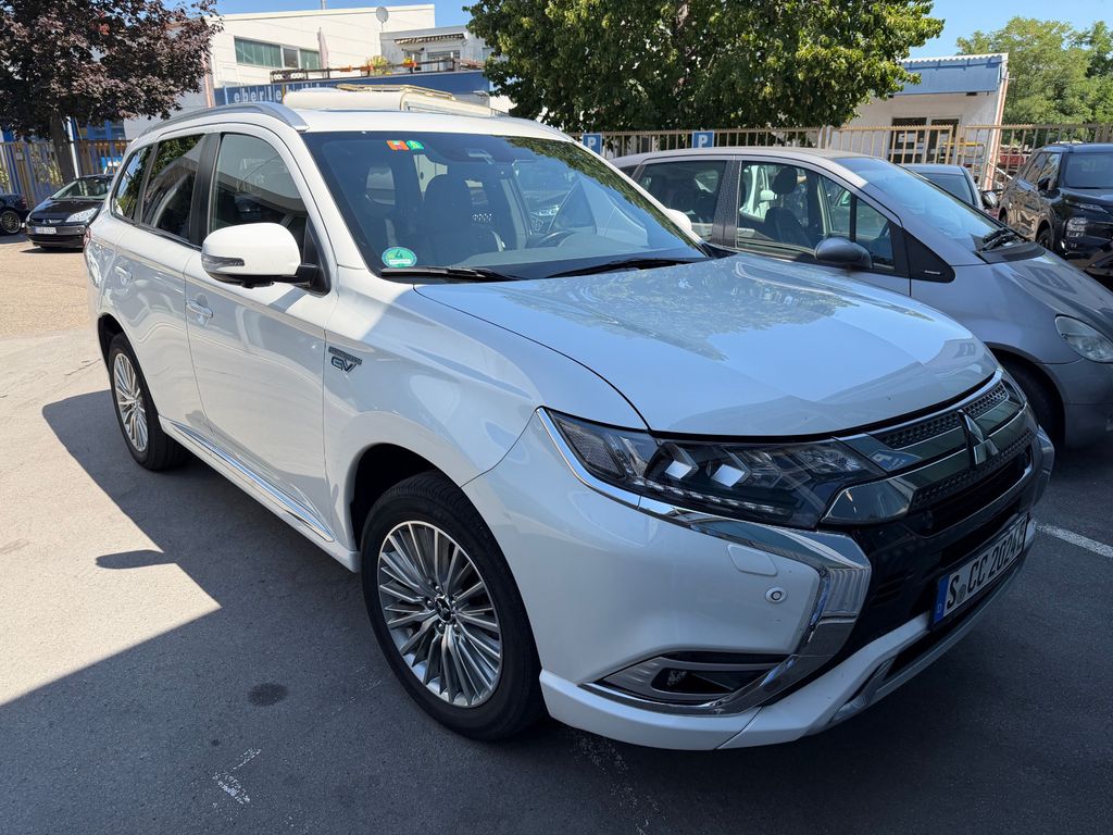 Bild des Angebotes Mitsubishi Outlander 2.4 MIVEC PLUG-IN HYBRID 4WD Top Top