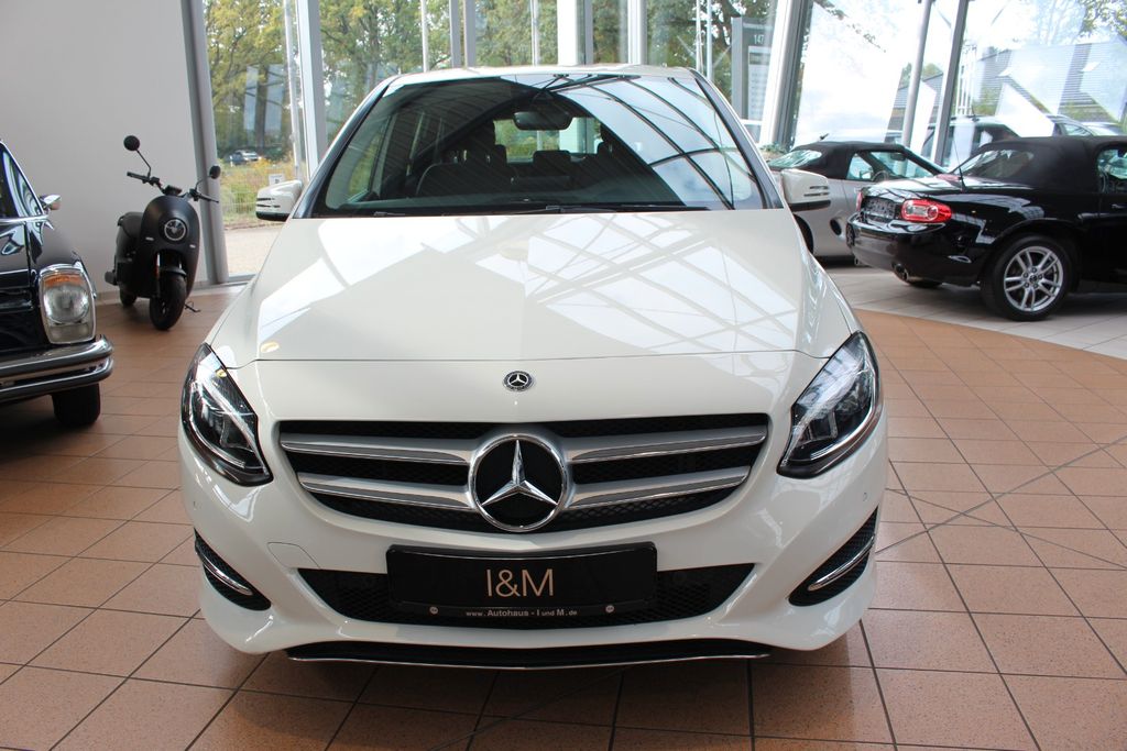Bild des Angebotes Mercedes-Benz B 220 4Matic+Cam+AHK+PDC+SHZ+CarPlay+Navi+