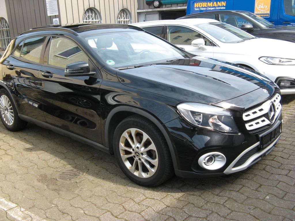Bild des Angebotes Mercedes-Benz GLA 200 d Pan-Dach.