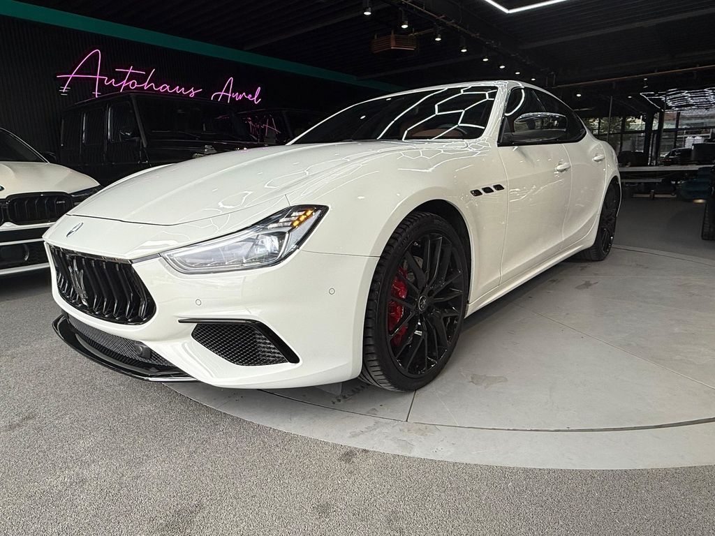 Bild des Angebotes Maserati Ghibli LED*CARPLAY*TEMP*NAVI*KEYLESS