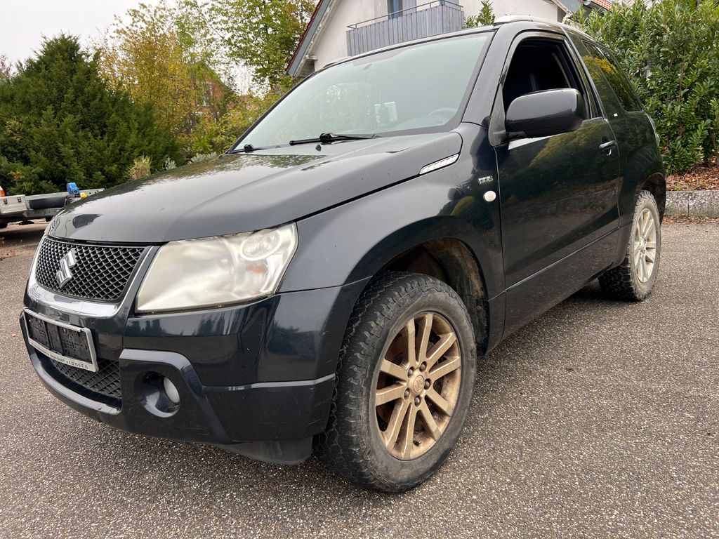 Bild des Angebotes Suzuki Grand Vitara 1.9 DDIS Black and White Klima AHK