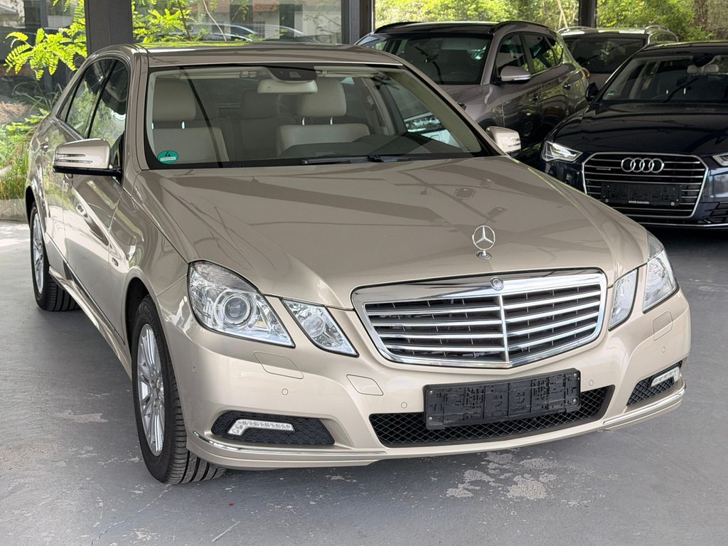 Bild des Angebotes Mercedes-Benz E 350 CGI BlueEfficiency-Leder-Navi-8FACH