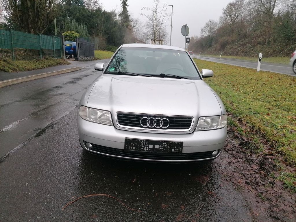 Audi B5 1.6 AVANT TÜVNEU.120TKMKlimatronic.1.Hand.