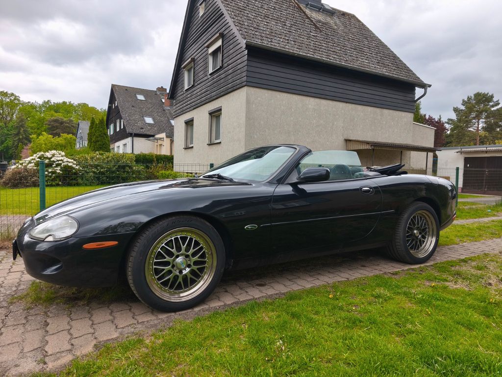 Bild des Angebotes Jaguar XK8 Cabriolet - v8 Top Optik