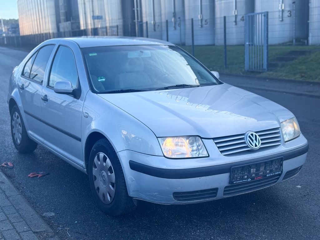 Bild des Angebotes Volkswagen Bora 1.6 Auto Basis