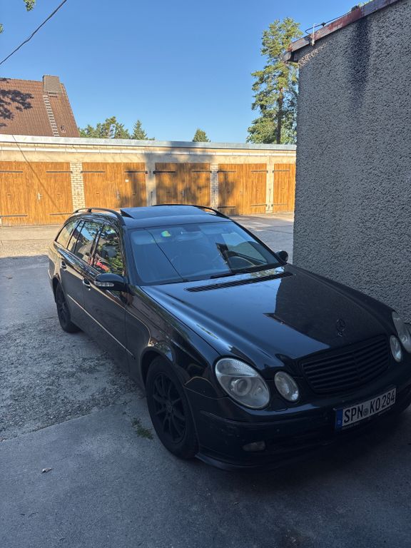 Bild des Angebotes Mercedes-Benz E 270 CDI T AVANTGARDE Avantgarde
