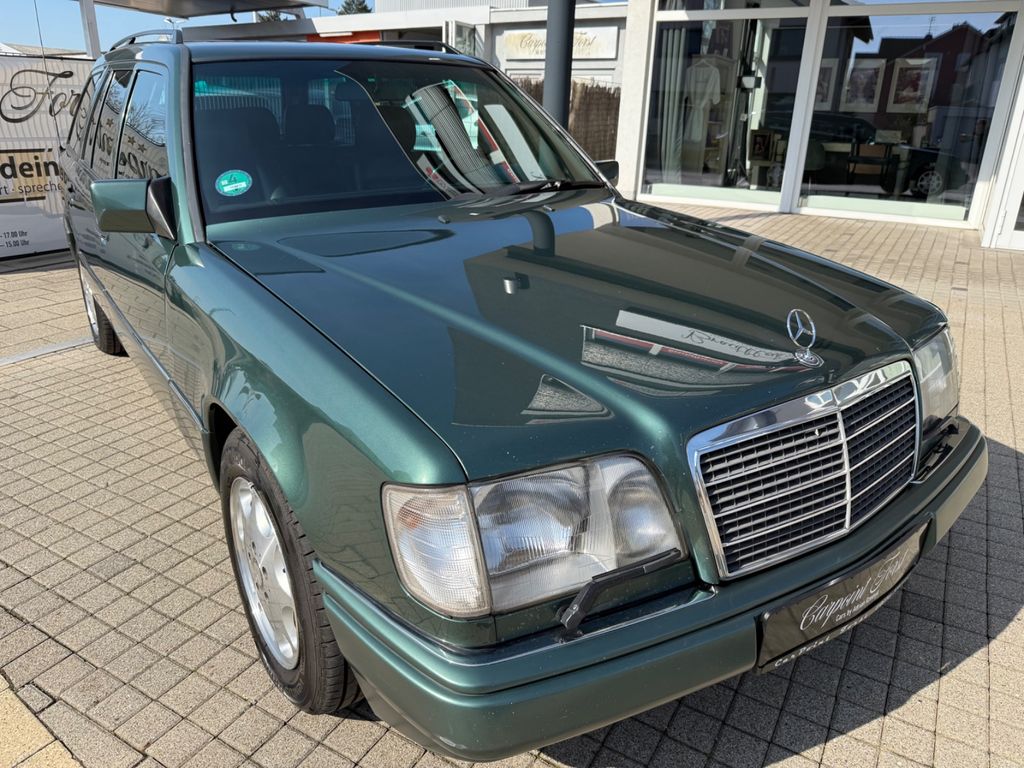 Bild des Angebotes Mercedes-Benz E 280, 1.Hand ,LEDER, KLIMA,SCHIEBEDACH, uvm.