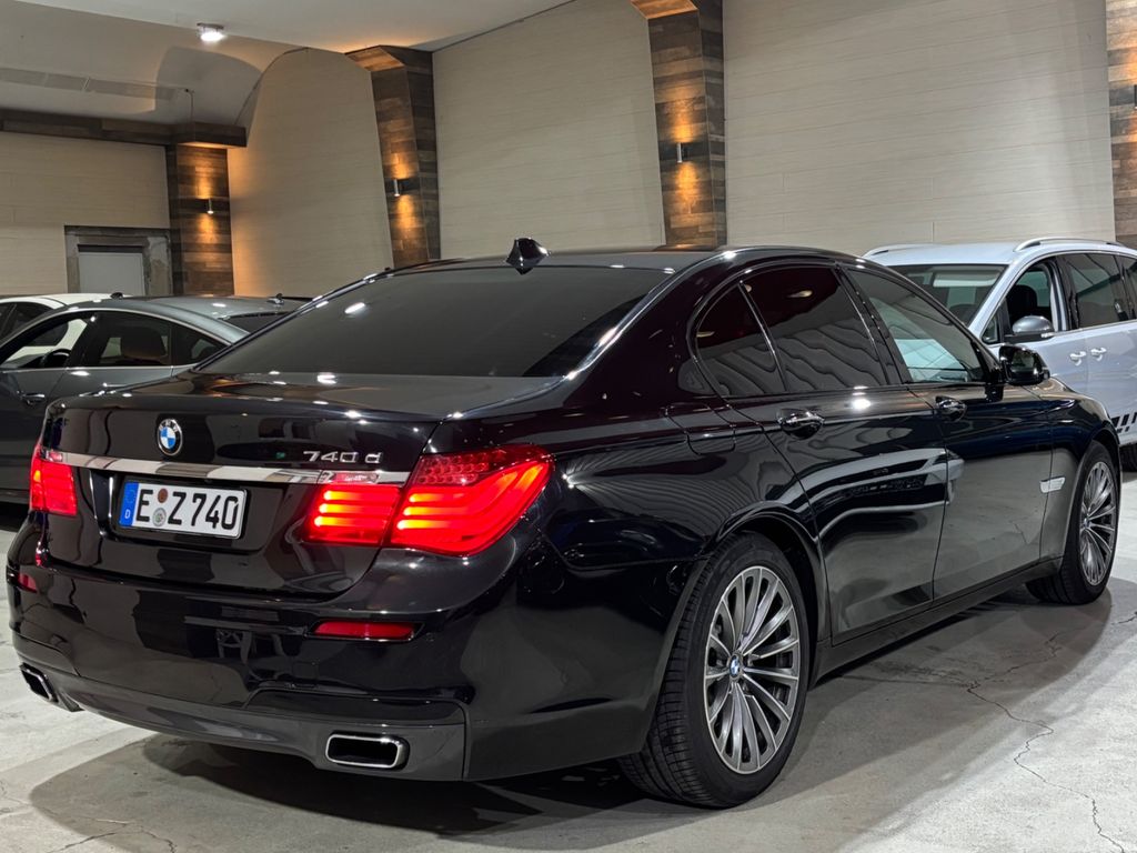 Bild des Angebotes BMW 740d M-Sportpaket*LED*ACC*SPUR*TOTW*DDC*SCHIEBED