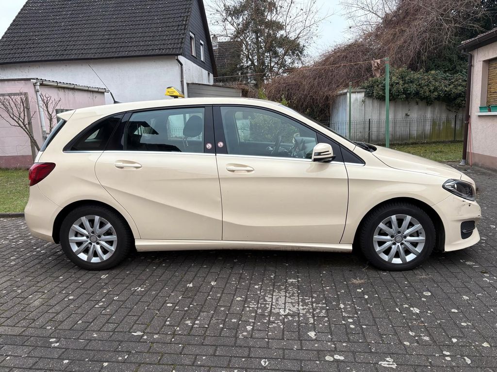 Bild des Angebotes Mercedes-Benz B 180 d Taxi | EZ 05/2016 | Euro 6 | 5-Sitzer