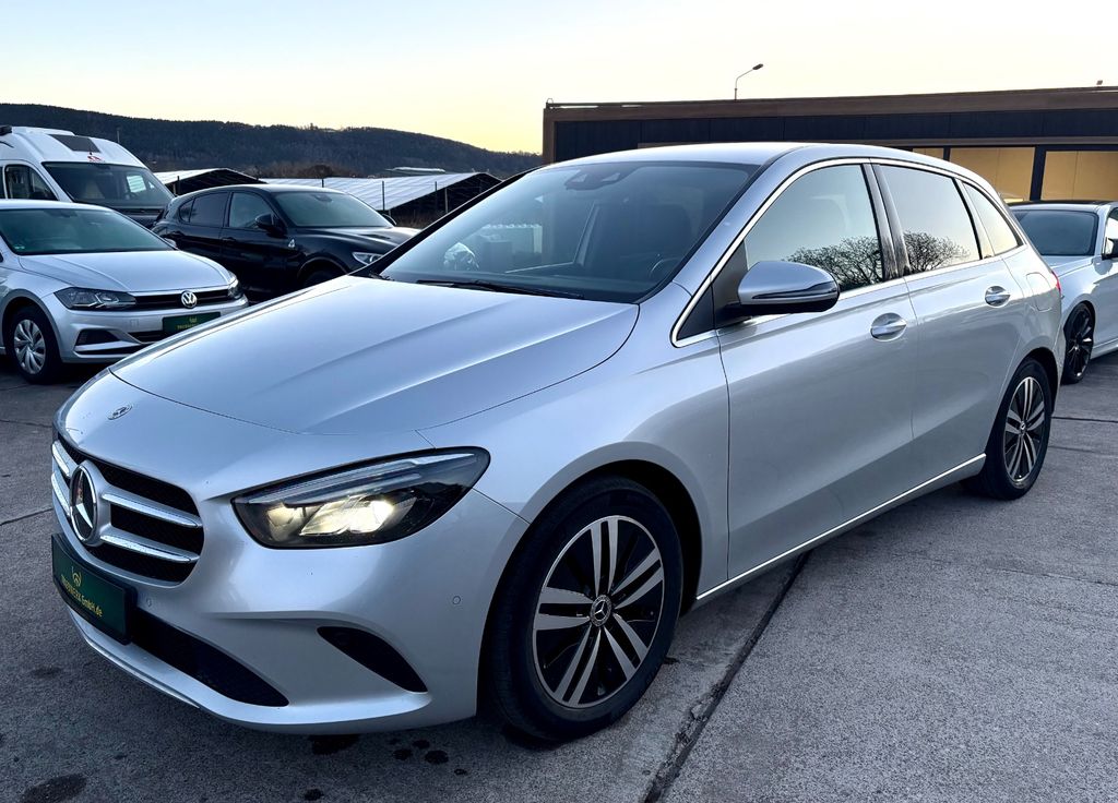 Bild des Angebotes Mercedes-Benz B 220d Automatik LED Navi Leder Kamera DAB