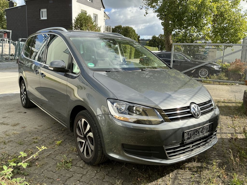 Bild des Angebotes Volkswagen Sharan Business 7-Siitzer R.Cam Navi Keyless ACC