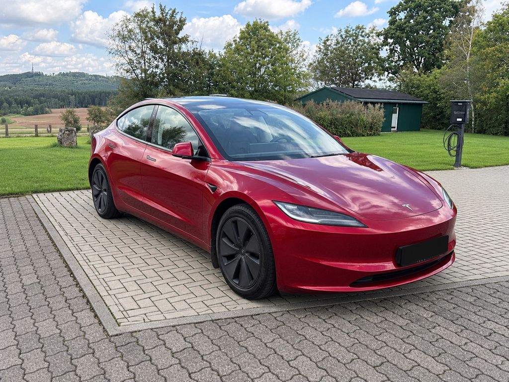 Bild des Angebotes Tesla Model 3 Allradantrieb mit Dualmotor Long Ran...
