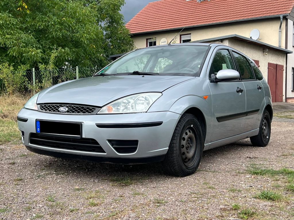 Bild des Angebotes Ford Focus 1.6 * Klima* 8- fach bereift *TÜV 07/27 *
