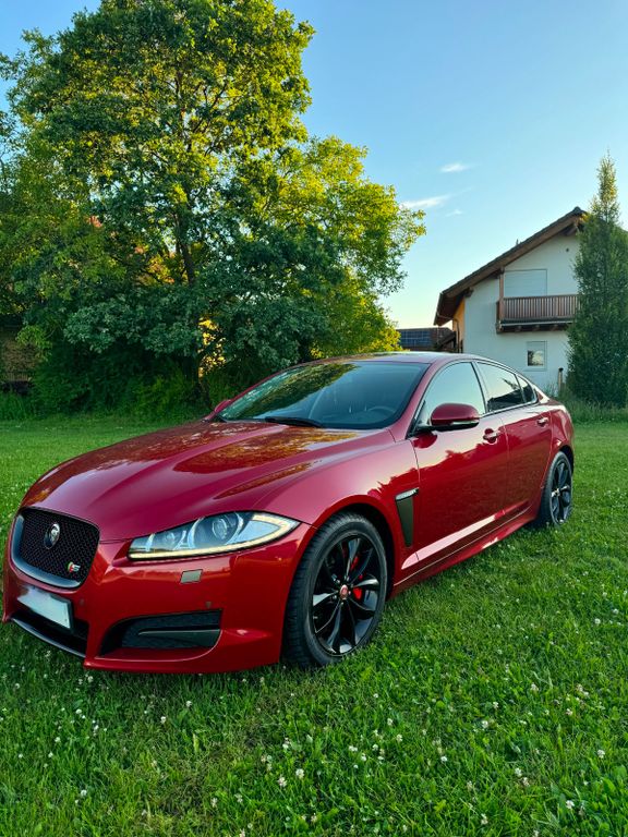 Jaguar XF 3.0 L V6 Diesel S -
