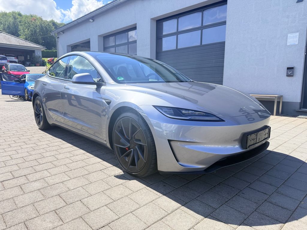 Tesla Model 3 Performance Highland 2025 | Quichsilber