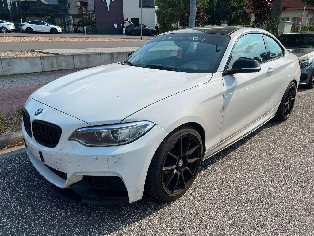 Bild des Angebotes BMW M235i *Navi| Xenon| Tempomat| Alcantara*