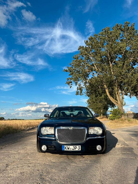 Bild des Angebotes Chrysler 300C 5.7 V8 HEMI Autom. -