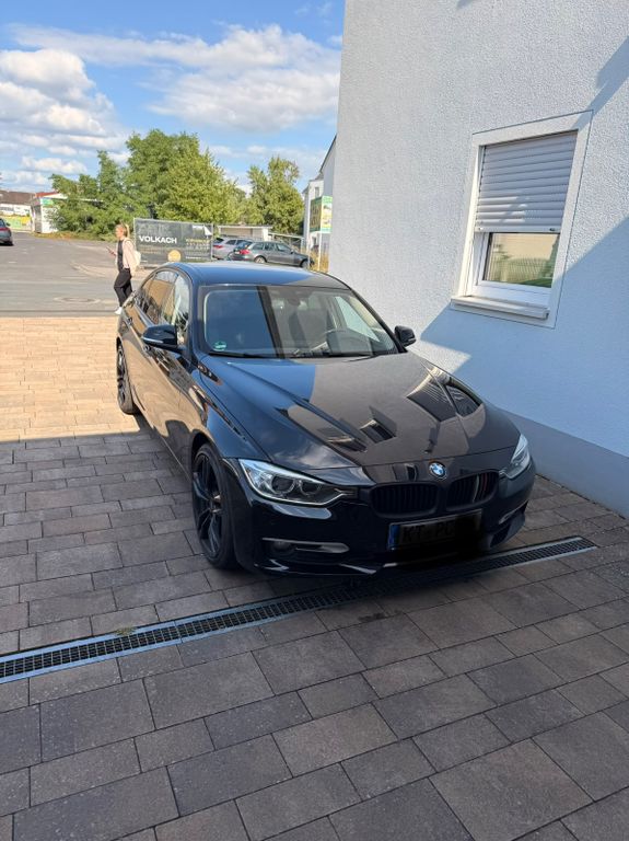 Bild des Angebotes BMW 328i -