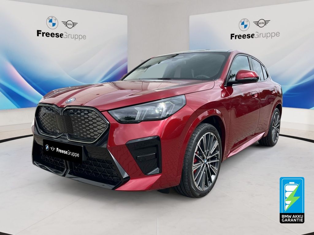 Bild des Angebotes BMW iX2 xDrive30 360° STANDHZ HEAD-UP PANO RFK HIFI