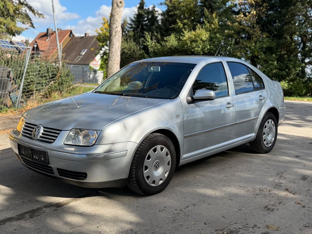 Bild des Angebotes Volkswagen Bora 1.6 Auto Comfortline/Klimaaut/2.Hand
