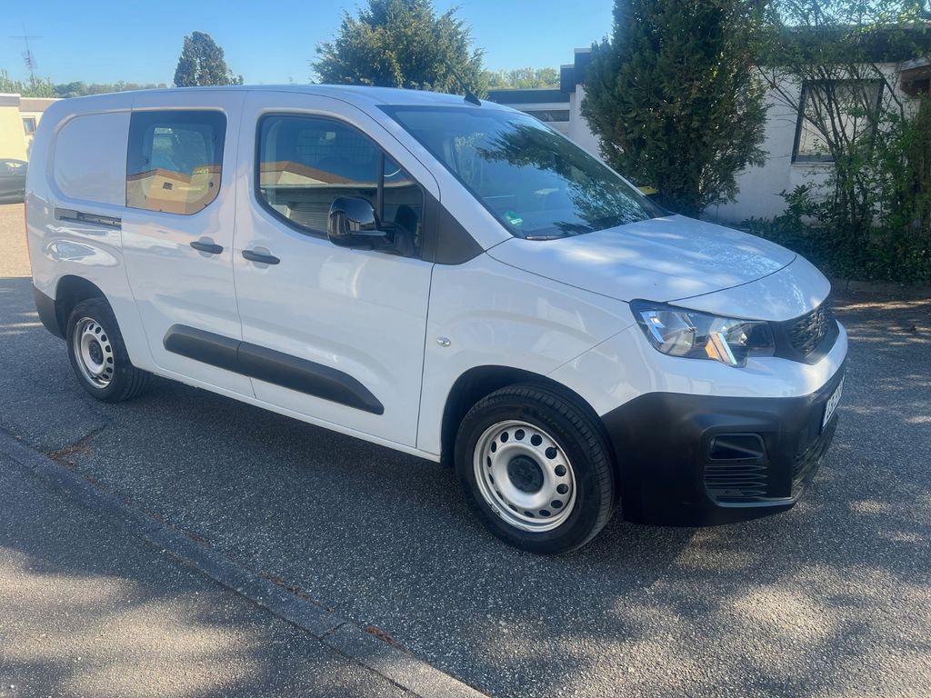 Bild des Angebotes Peugeot Partner Premium L2 3 Sitze Flügeltüren Navi PDC