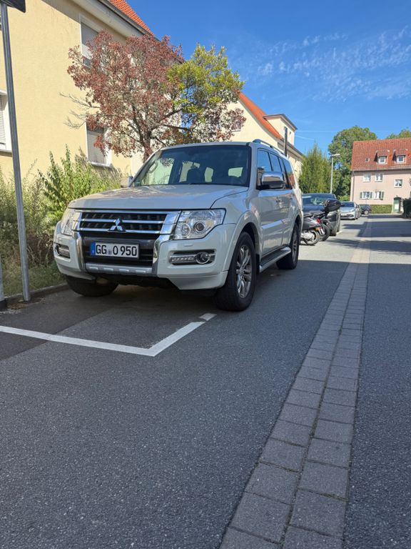 Bild des Angebotes Mitsubishi Pajero 3,2 DI-D 4WD Final Edition Automatik ...