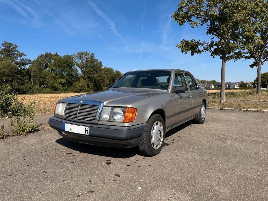 Bild des Angebotes Mercedes-Benz W124 250D Automatik H 184tkm Schiebedach