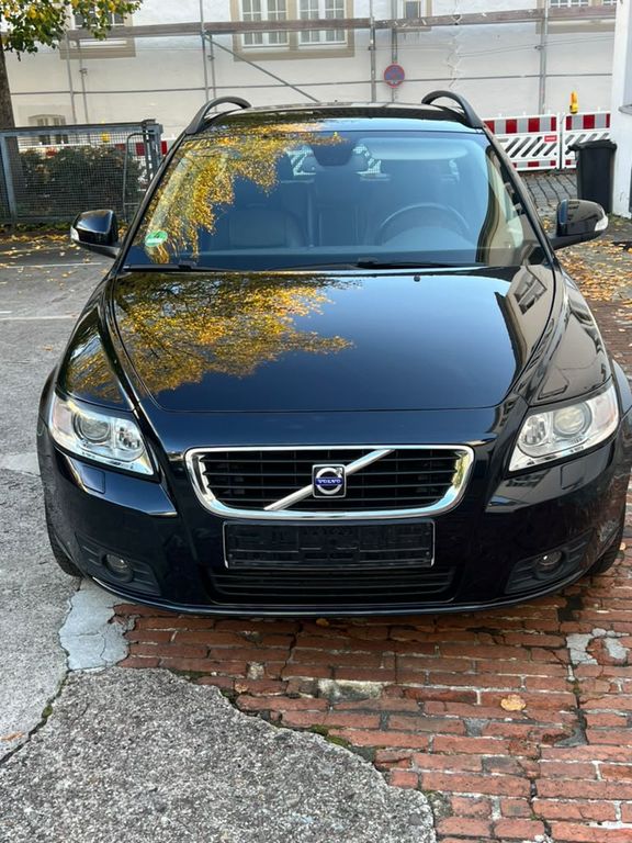 Bild des Angebotes Volvo V50 2.0D Summum , Scheckheft, top Zustand