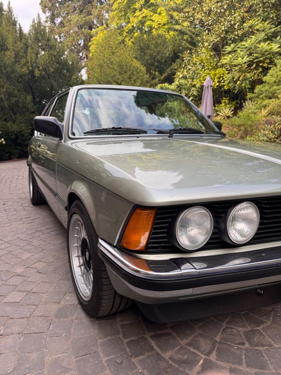 BMW 323i-Topzustand-Neuaufbau