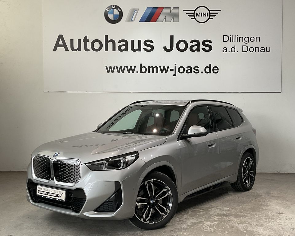 Bild des Angebotes BMW iX1 xDrive30 M Sportpaket|Panorama-Glasdach|Head