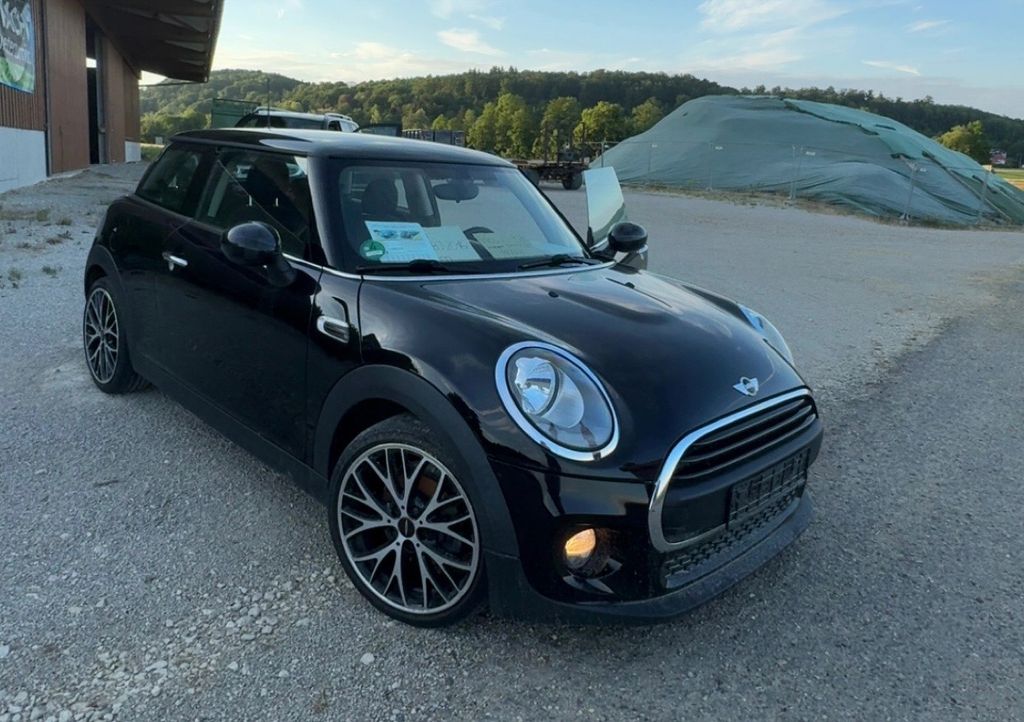 Bild des Angebotes MINI One Black | PDC | Klima | Freisprecheinr. | SHZ
