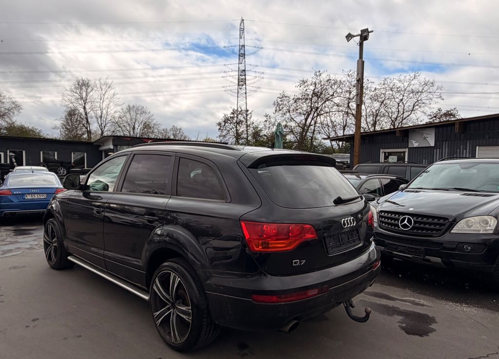 Audi Q7 3.0 TDI quattro 7 SITZ/KLIMA/AHK/-EXPORT-