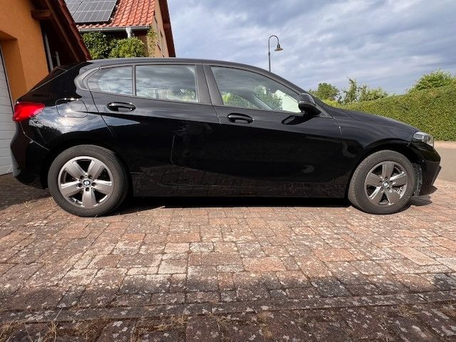 Bild des Angebotes BMW 118i Advantage Advantage + 4 Winterräder 17" LM