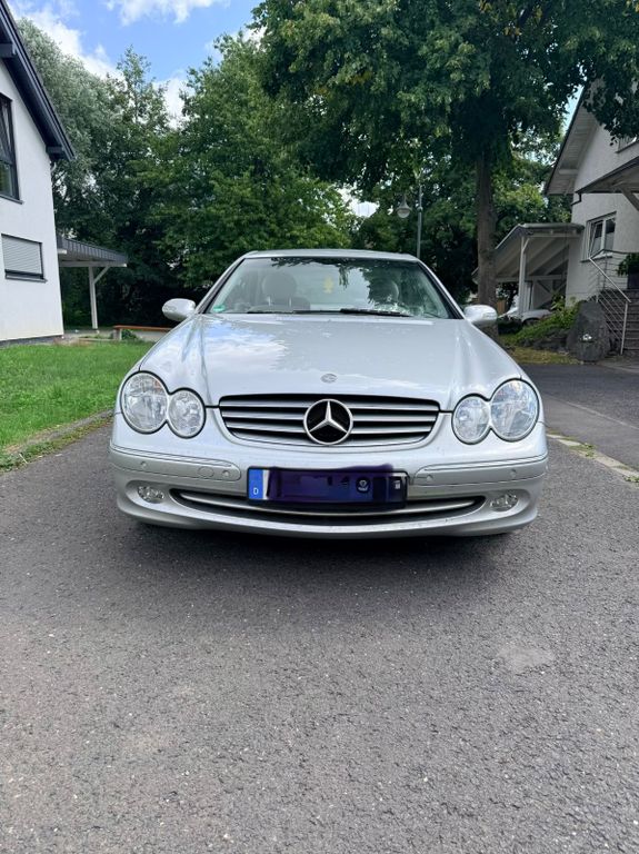 Bild des Angebotes Mercedes-Benz 240 Elegance